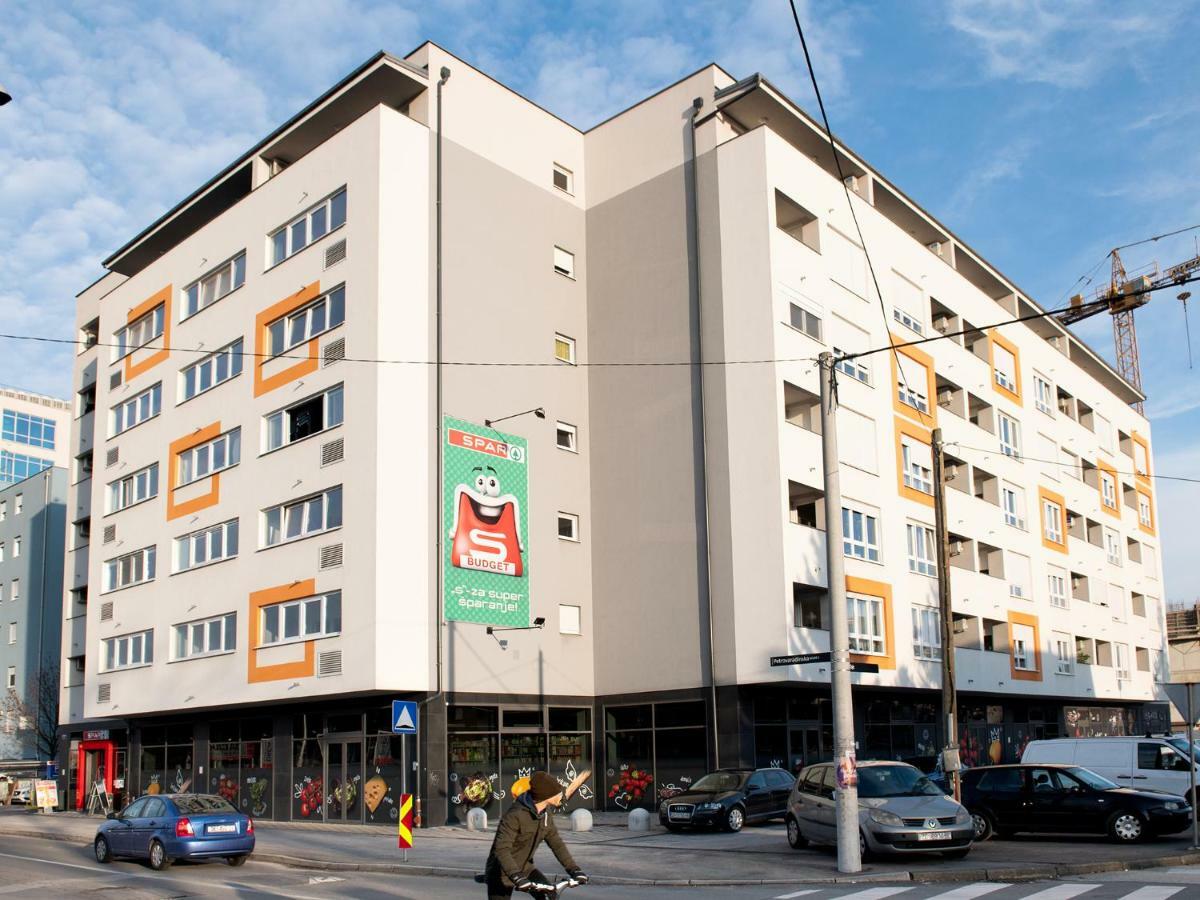 Sauna - Flexible Selfcheckins 6 - Zagreb - Garage - Electric Vehicle Ccharger - Loggia - New - Luxury - Apartments Repinc 6 Exteriör bild